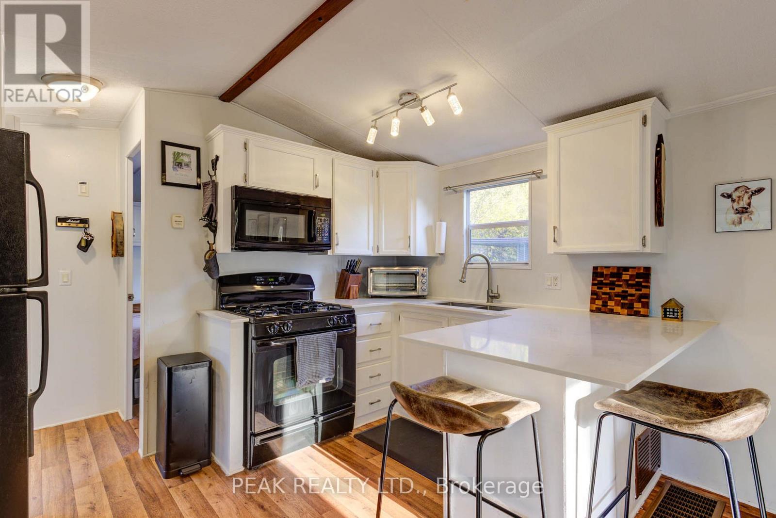 153 - 580 Beaver Creek Road Property Photo 11