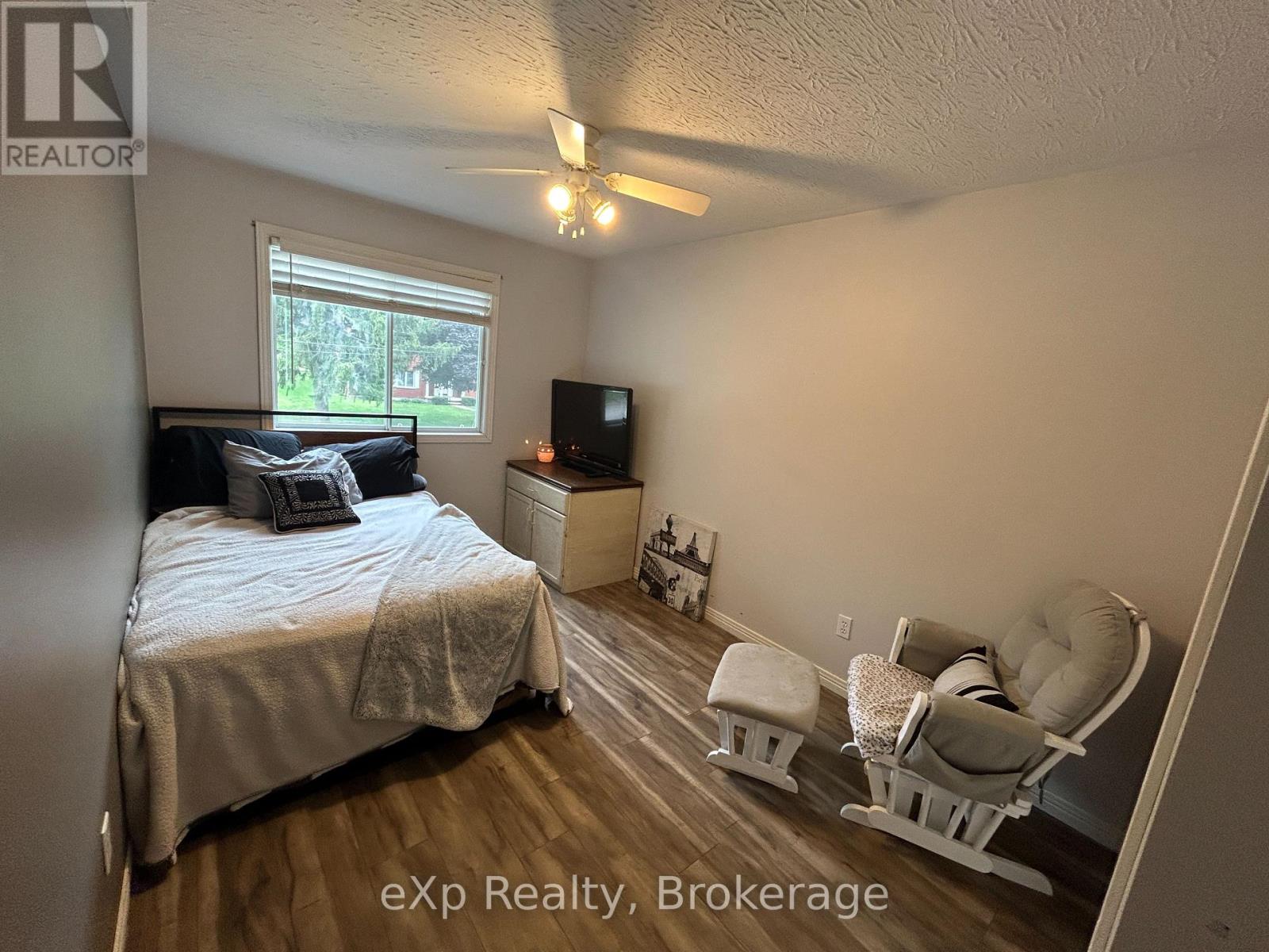 6 Bill Street Property Photo 10
