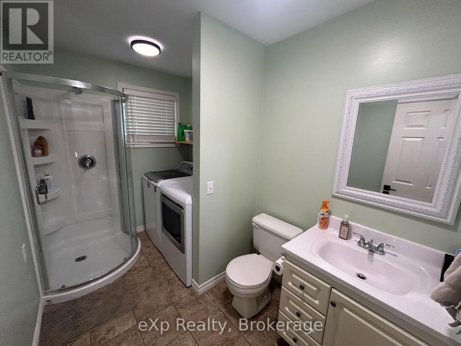 6 Bill Street Property Photo 17