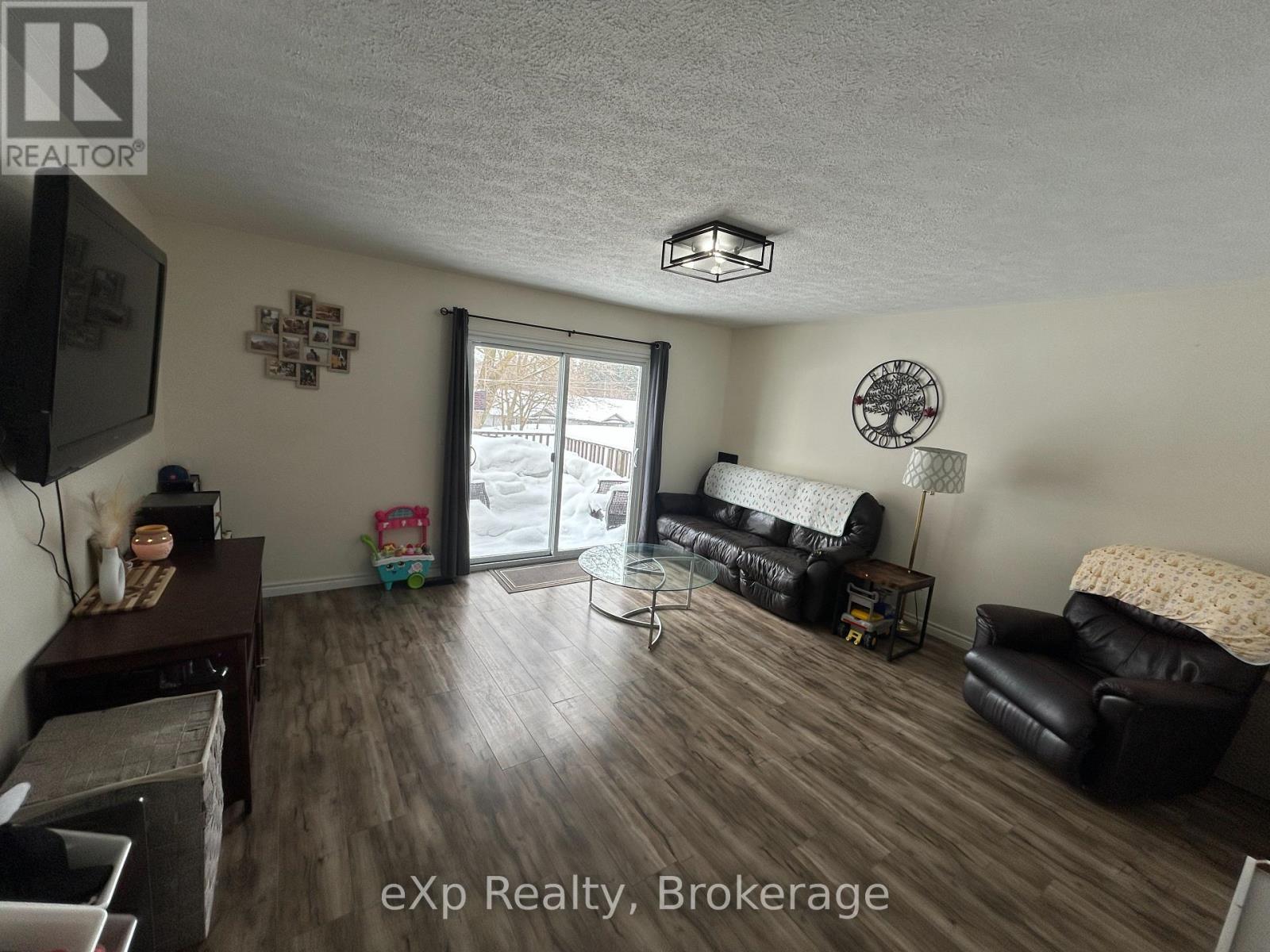 6 Bill Street Property Photo 18