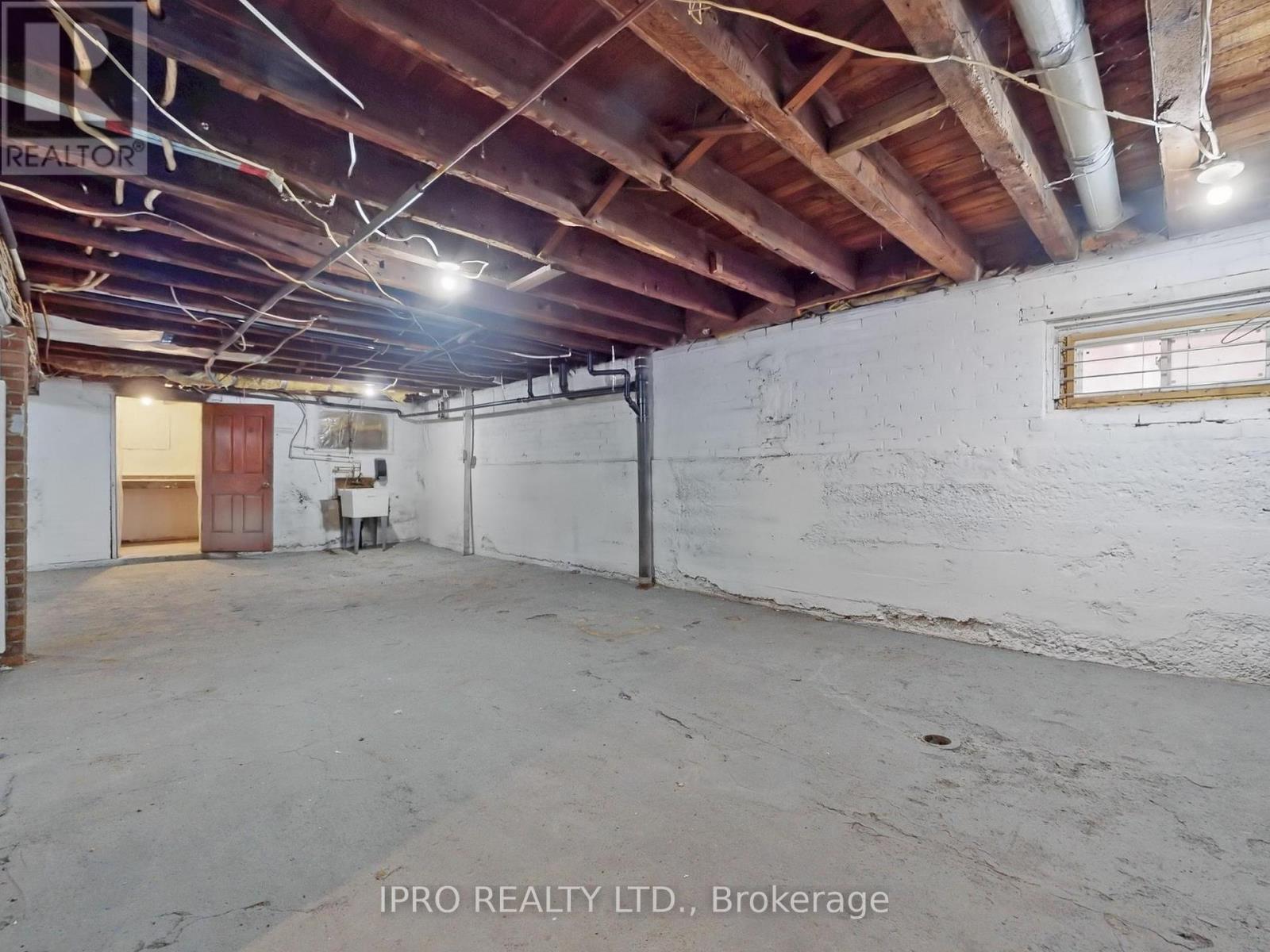 67 Aikman Avenue Property Photo 24