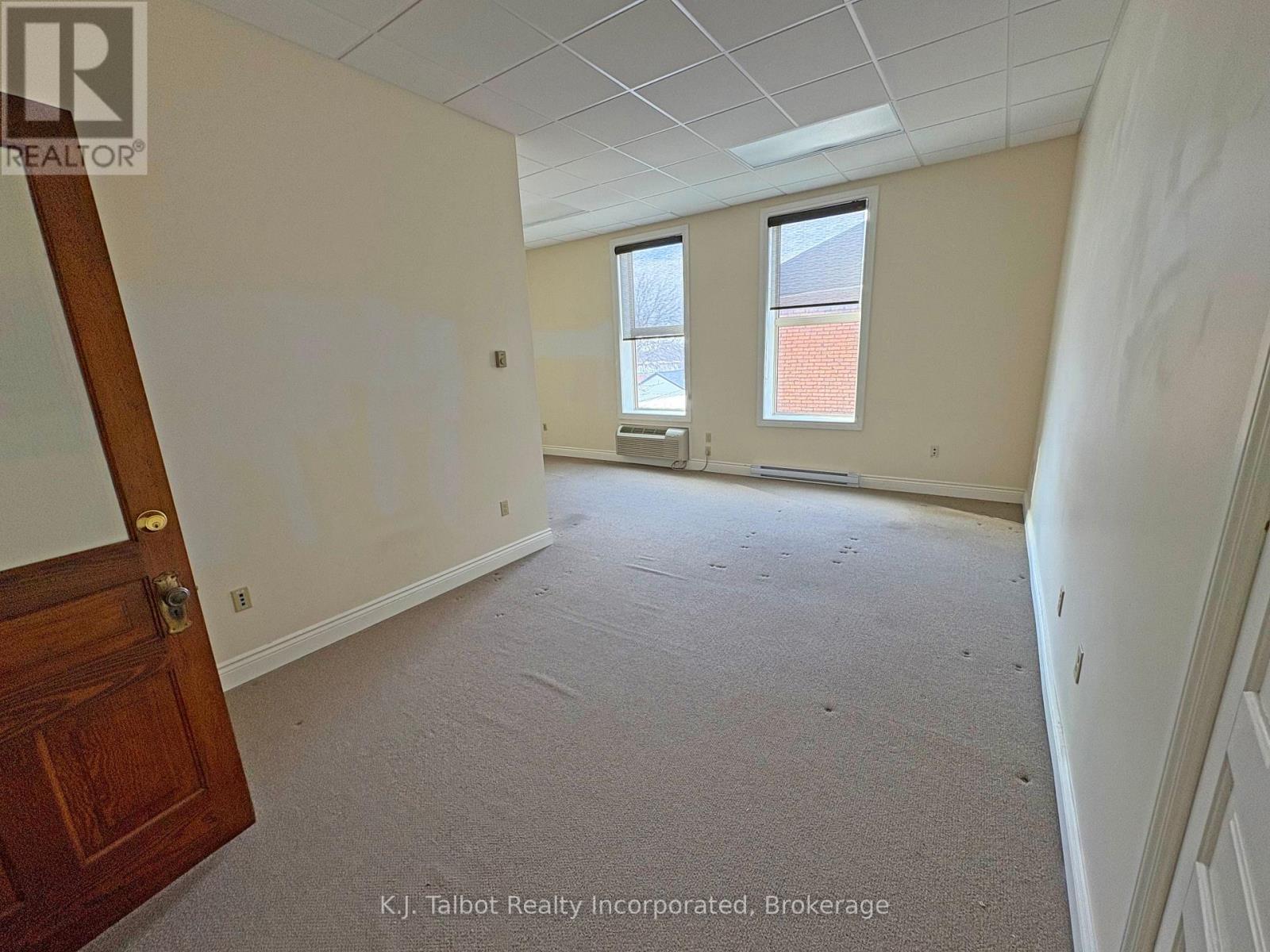 Unit E - 39 West Street Property Photo 5