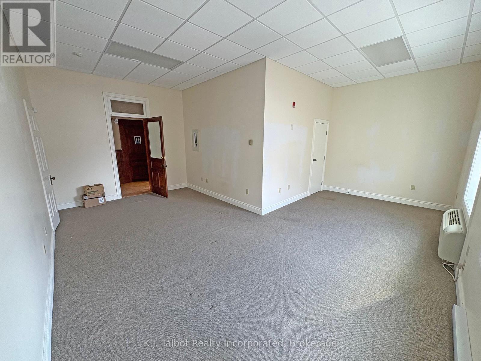 Unit E - 39 West Street Property Photo 6