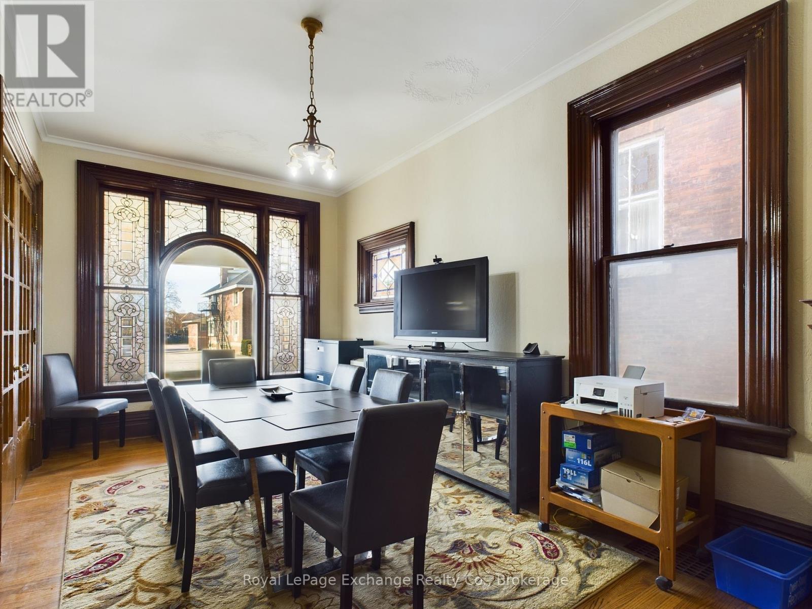 167 10th Street W Property Photo 6