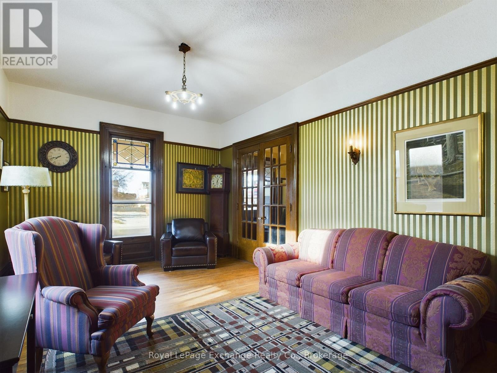 167 10th Street W Property Photo 8