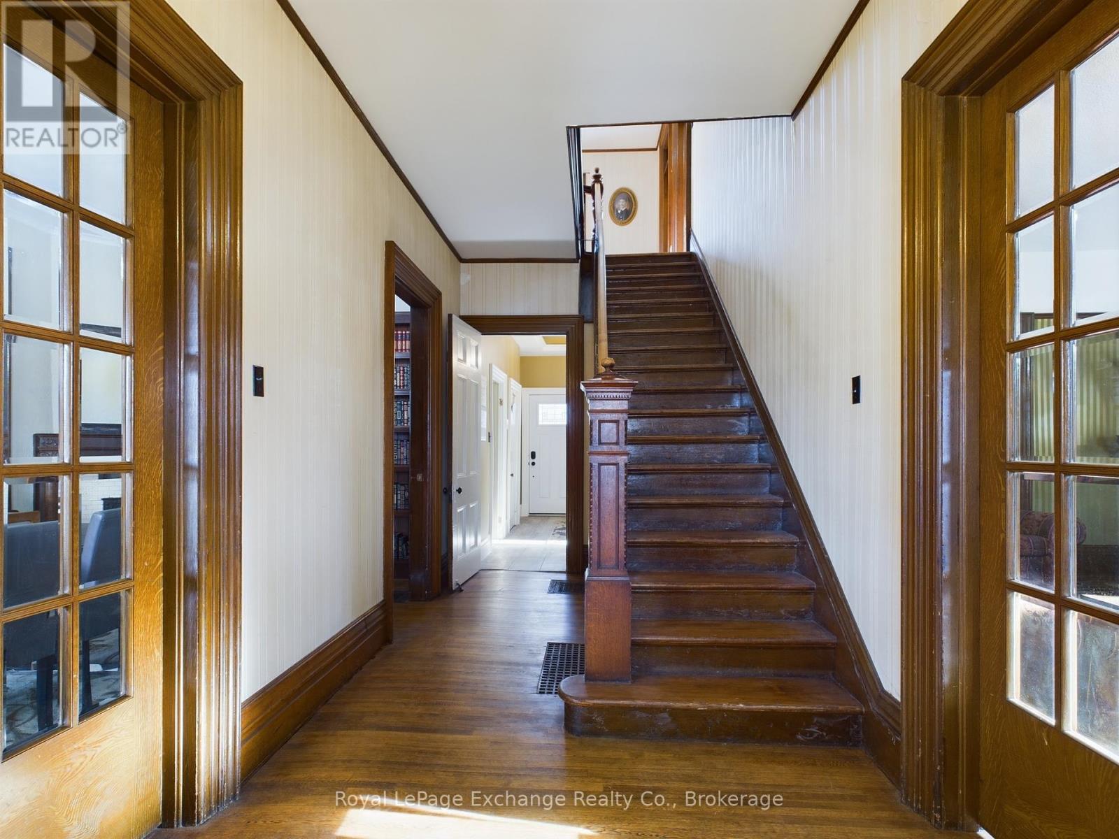 167 10th Street W Property Photo 10