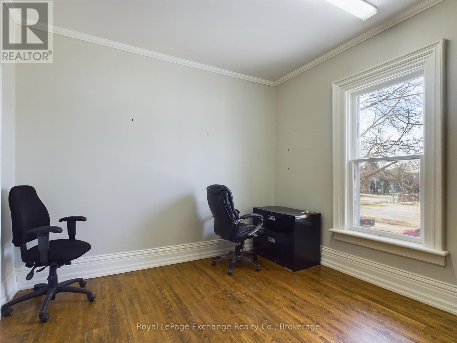 167 10th Street W Property Photo 20