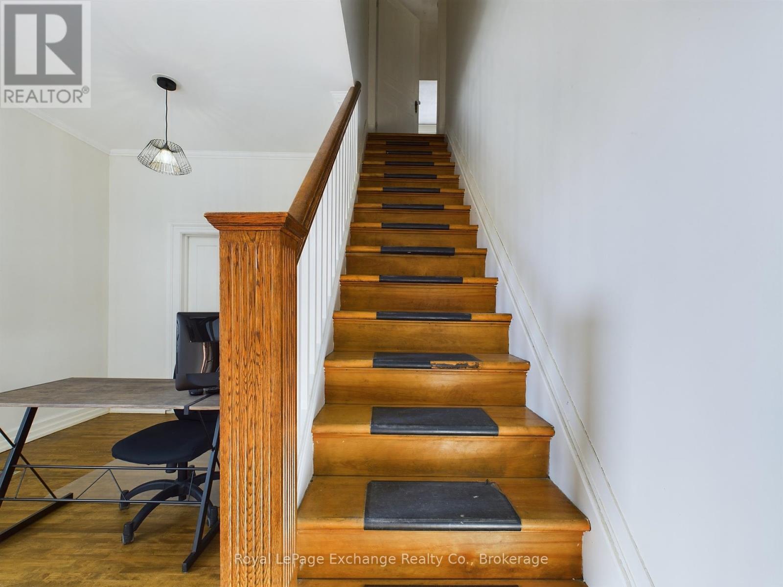 167 10th Street W Property Photo 24