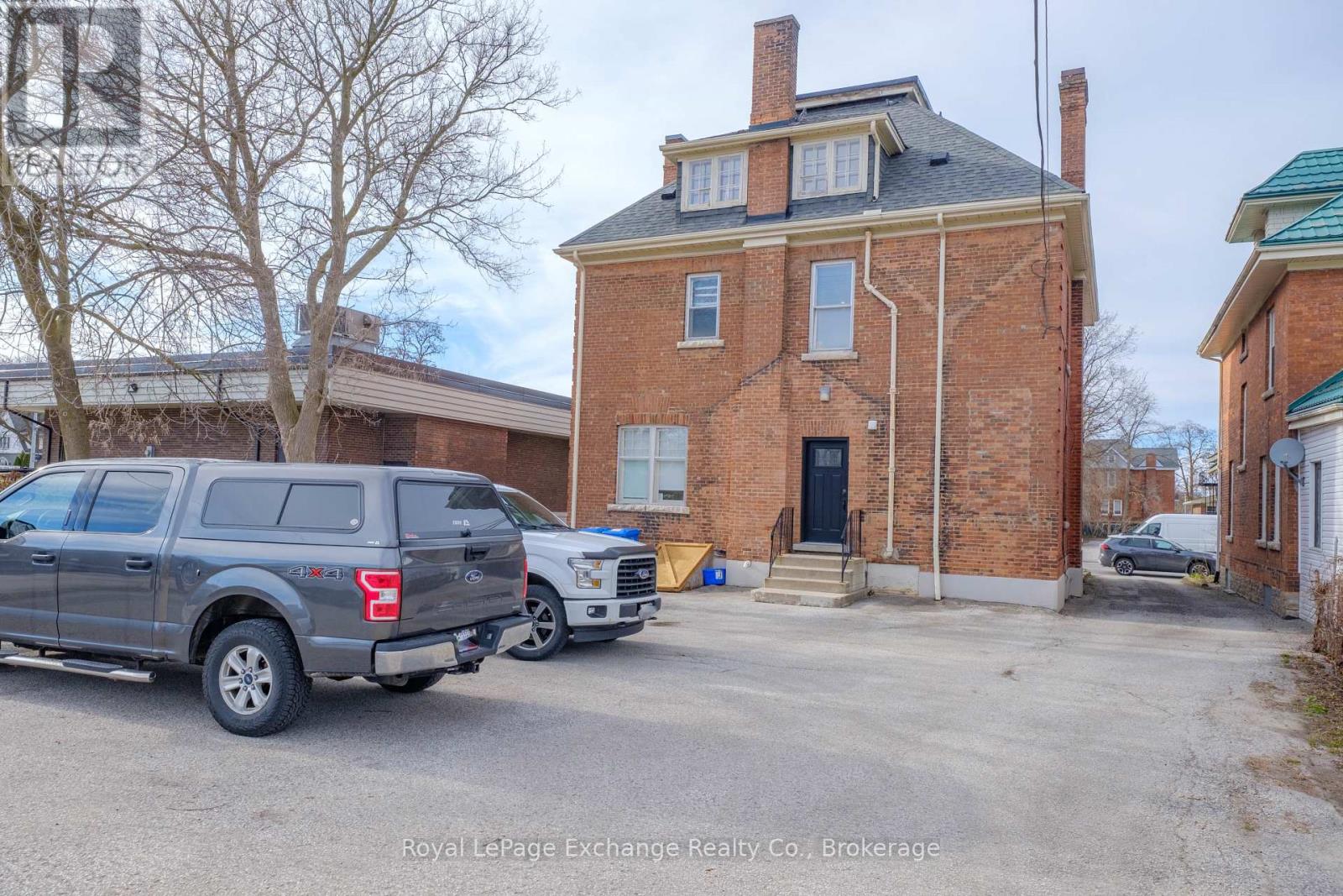 167 10th Street W Property Photo 34
