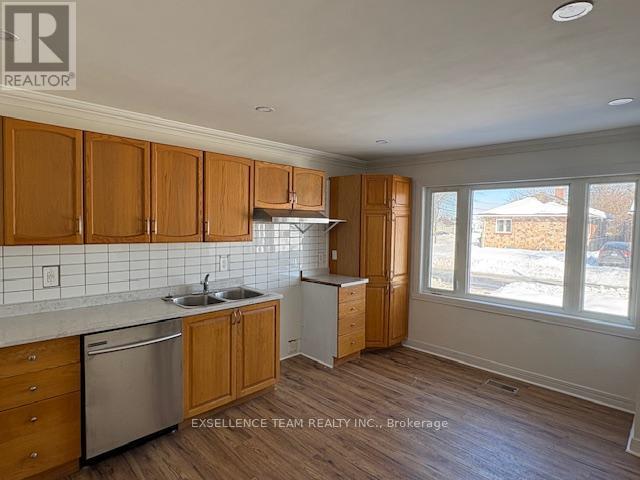 69-73 Leonia Street W Property Photo 3