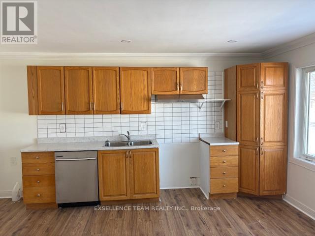 69-73 Leonia Street W Property Photo 4