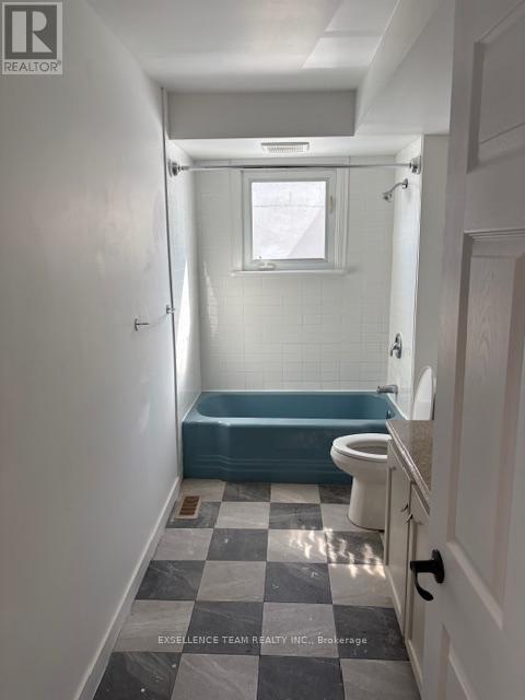 69-73 Leonia Street W Property Photo 14