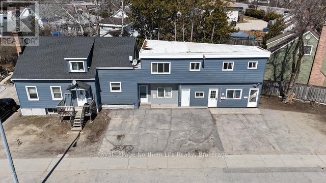 2060-2084 Cassells Street Property Photo 1