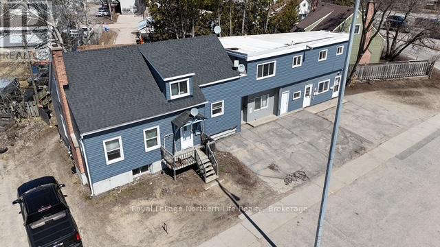 2060-2084 Cassells Street Property Photo 6