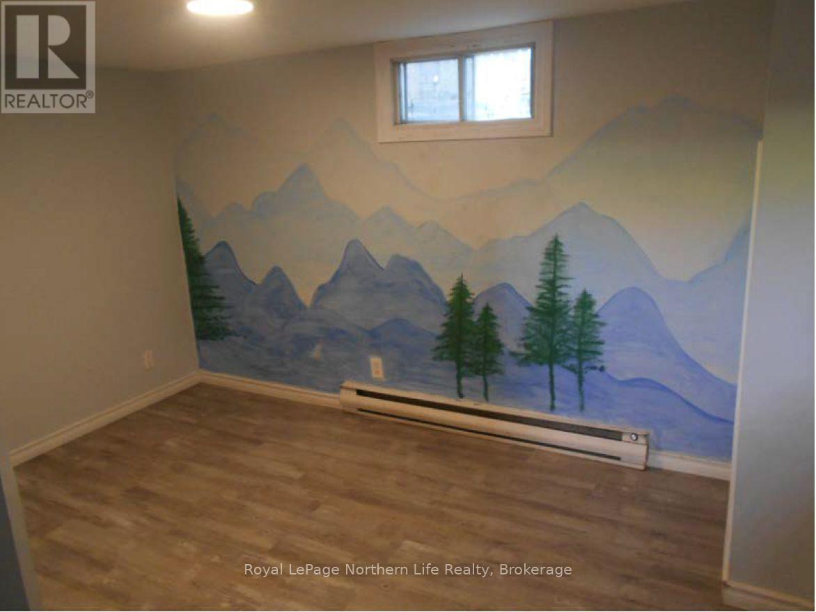 2060-2084 Cassells Street Property Photo 9
