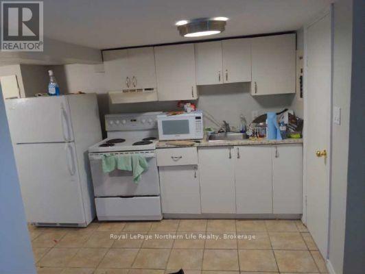2060-2084 Cassells Street Property Photo 12