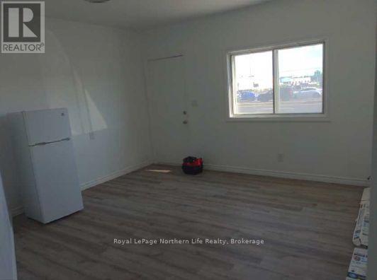 2060-2084 Cassells Street Property Photo 15