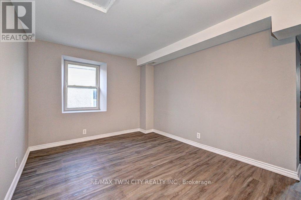 906 King Street E Property Photo 5