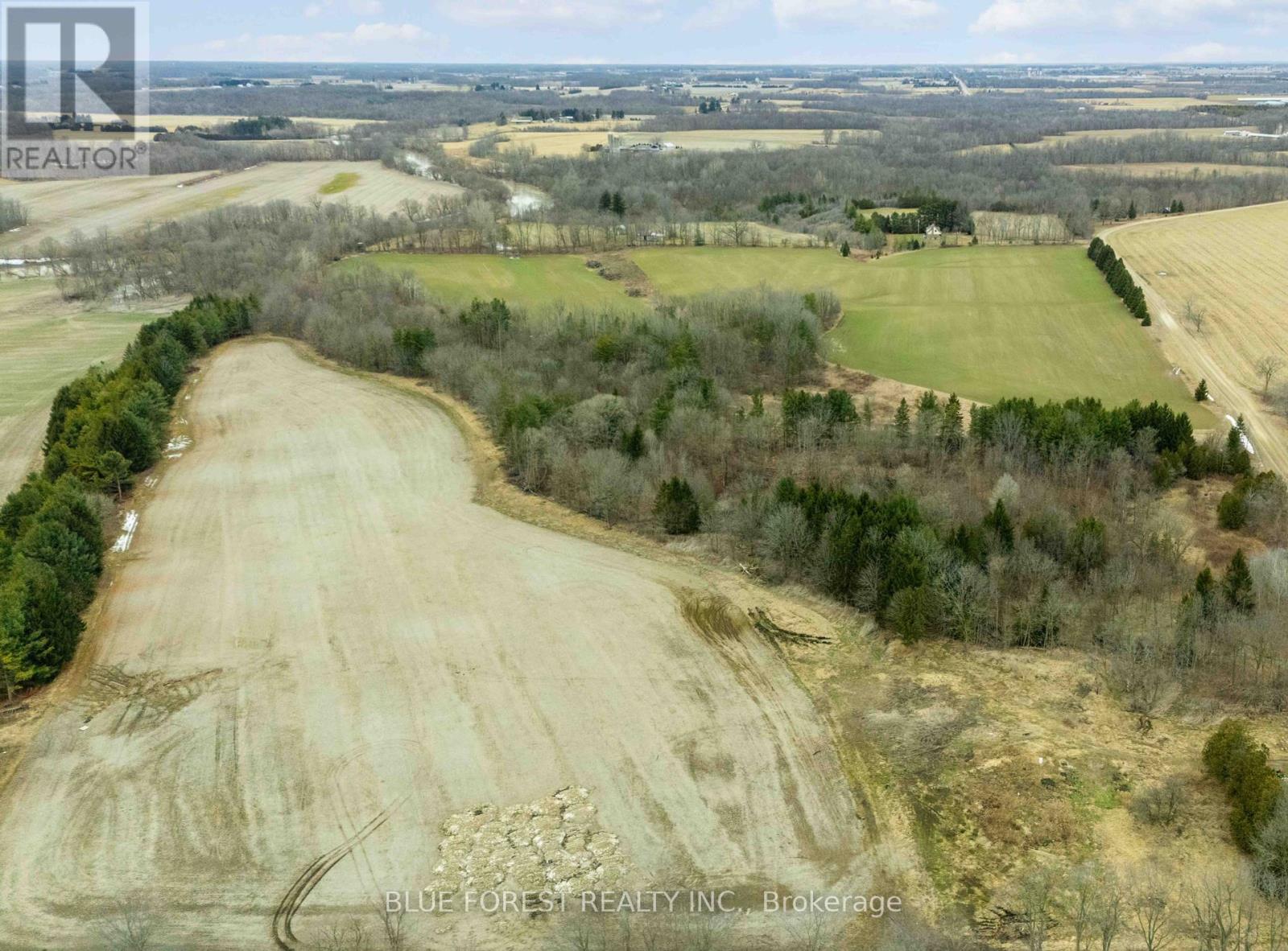 21111 Dundonald Road Property Photo 7
