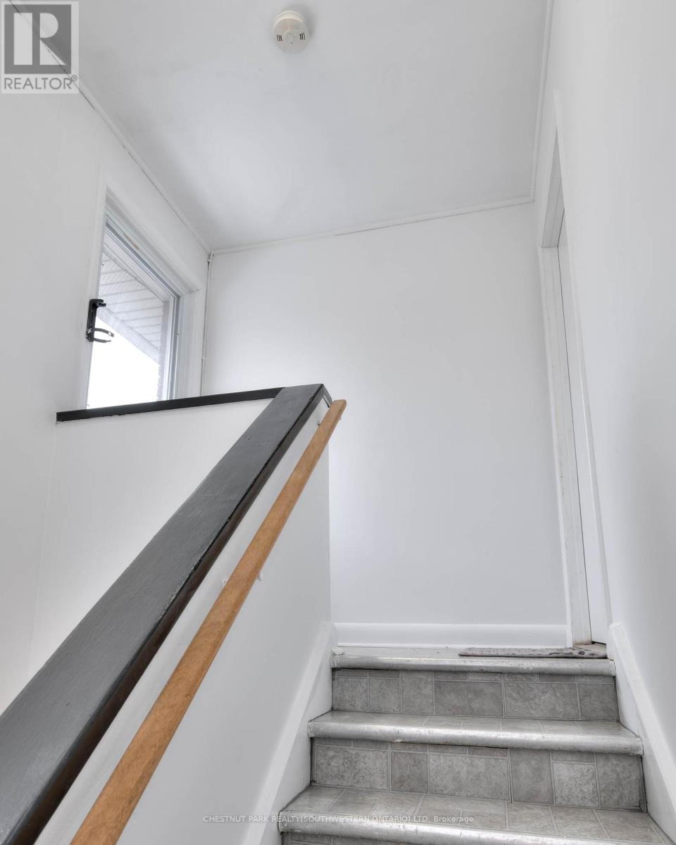 524 Krug Street Property Photo 4