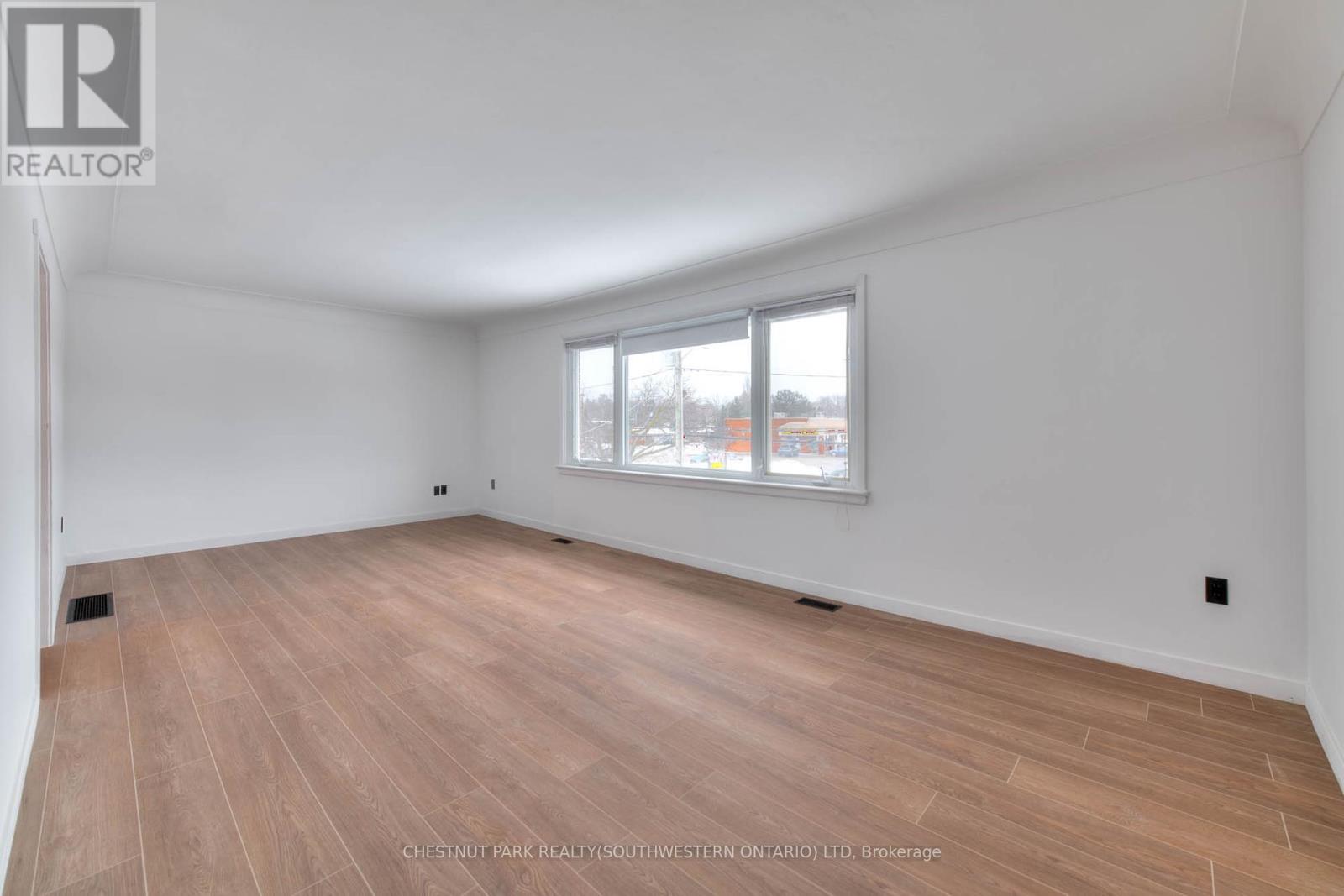 524 Krug Street Property Photo 5