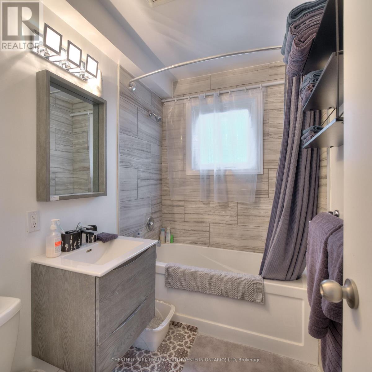 524 Krug Street Property Photo 28