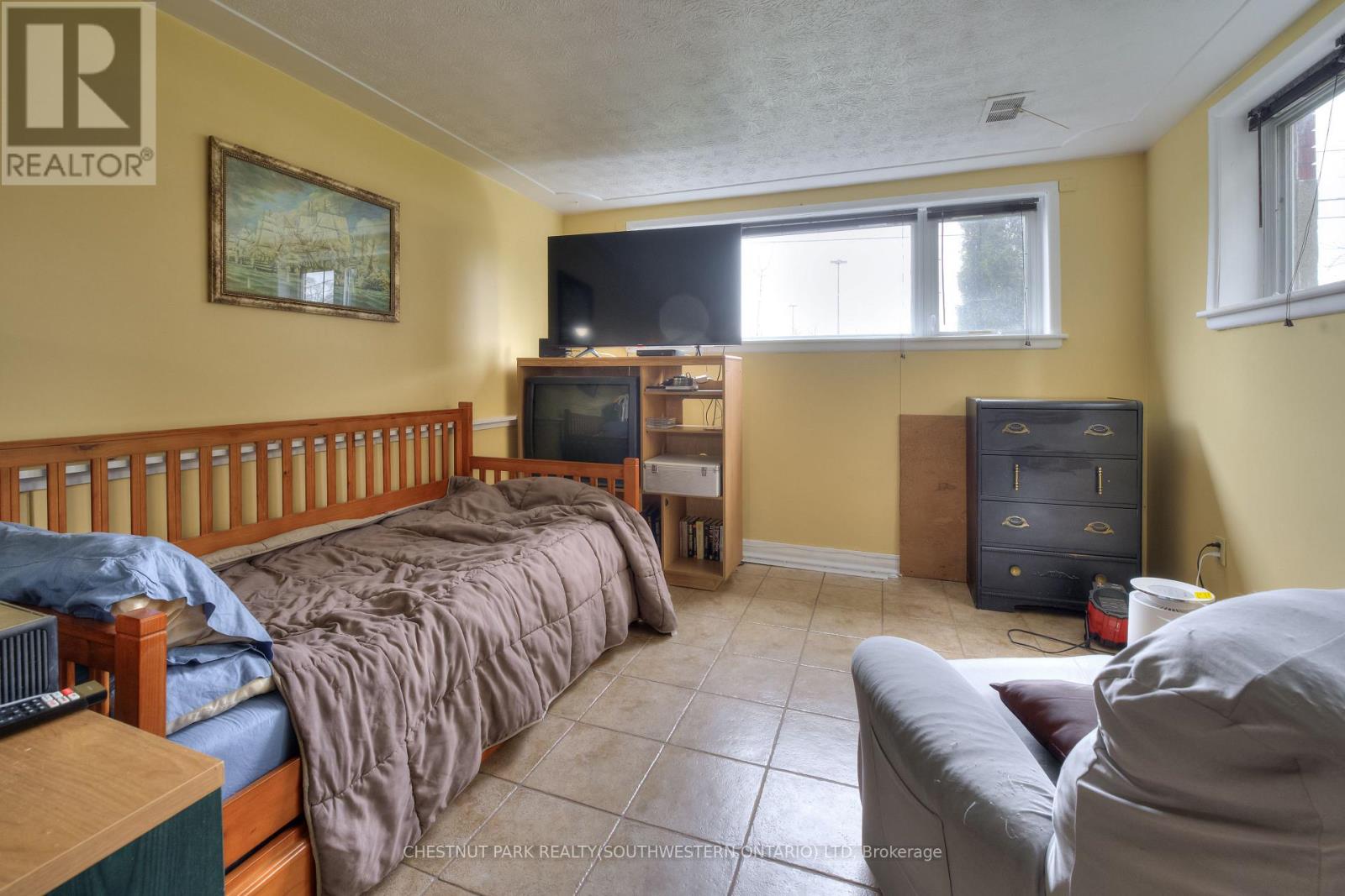 524 Krug Street Property Photo 31