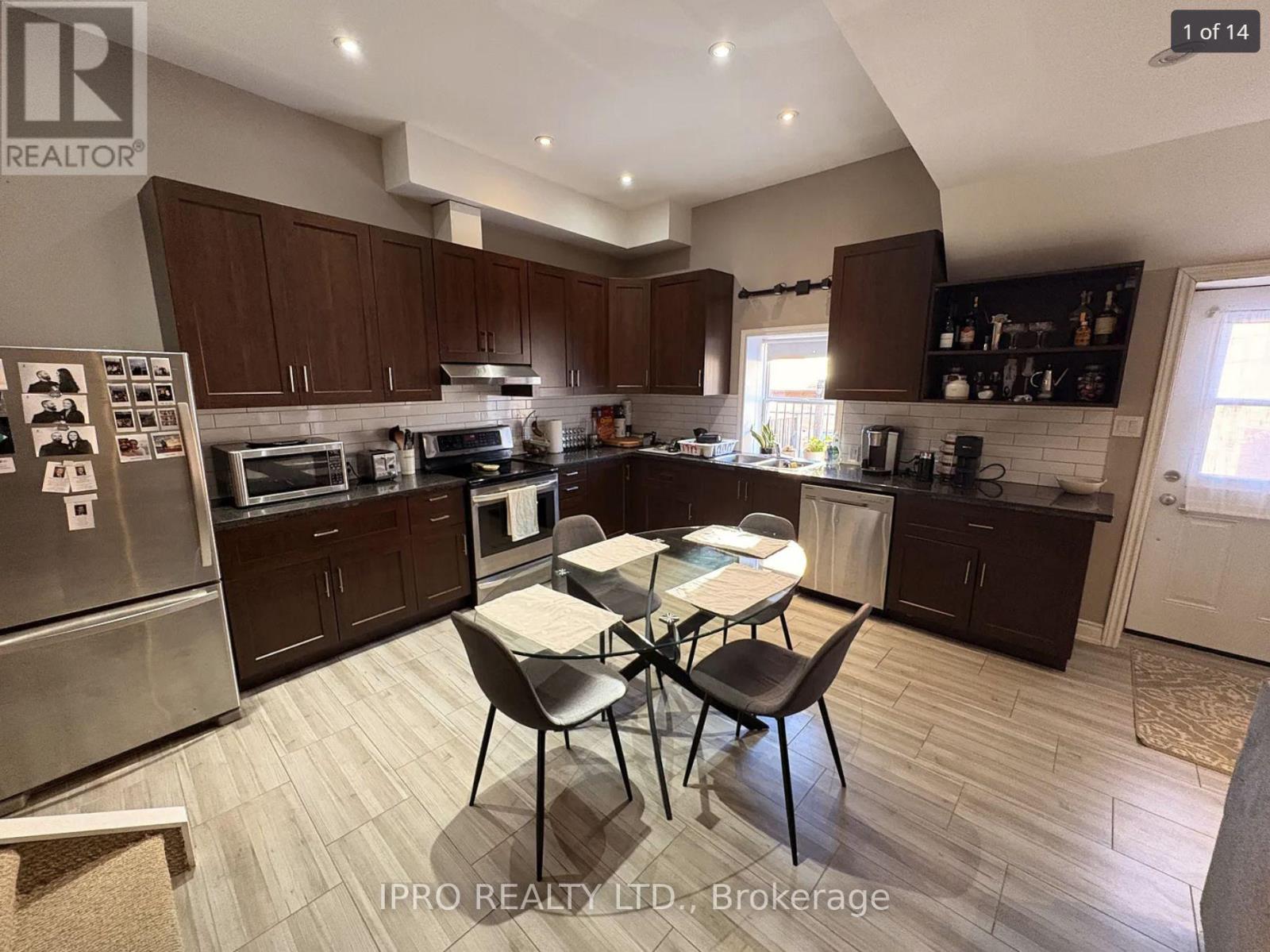 470 King Street W Property Photo 6