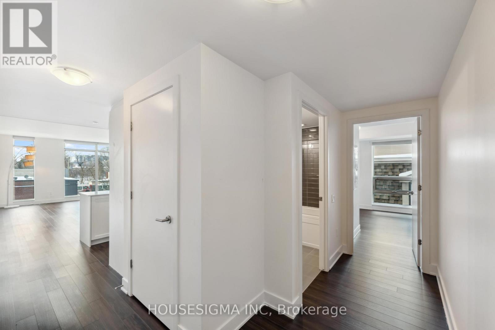321 - 411 Mackay Street Property Photo 8