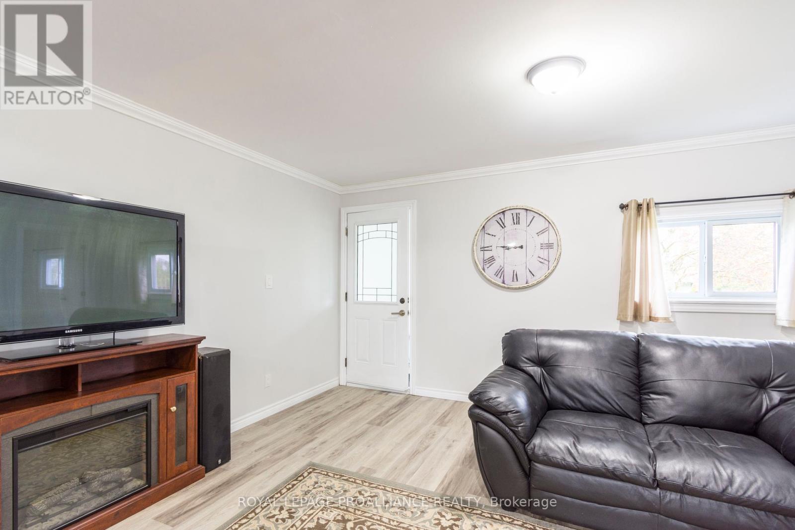 23b Mother's Road Property Photo 8
