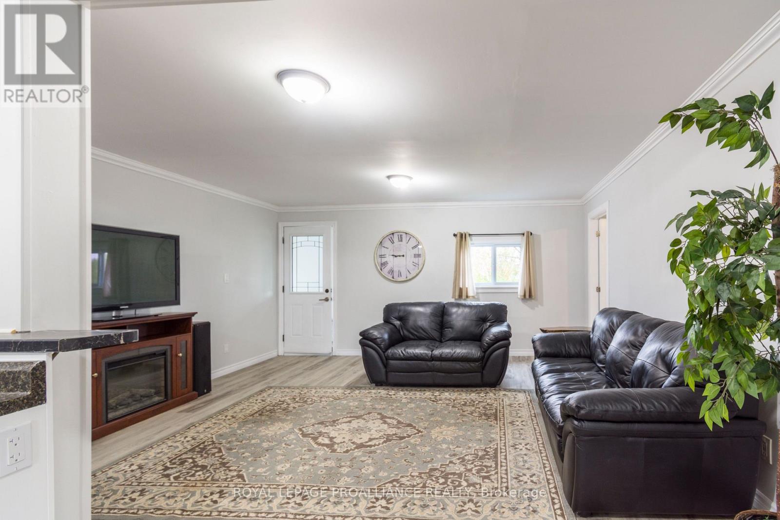 23b Mother's Road Property Photo 11
