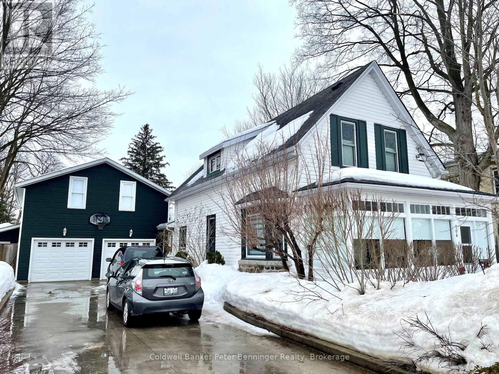 206 Jane Street Property Photo