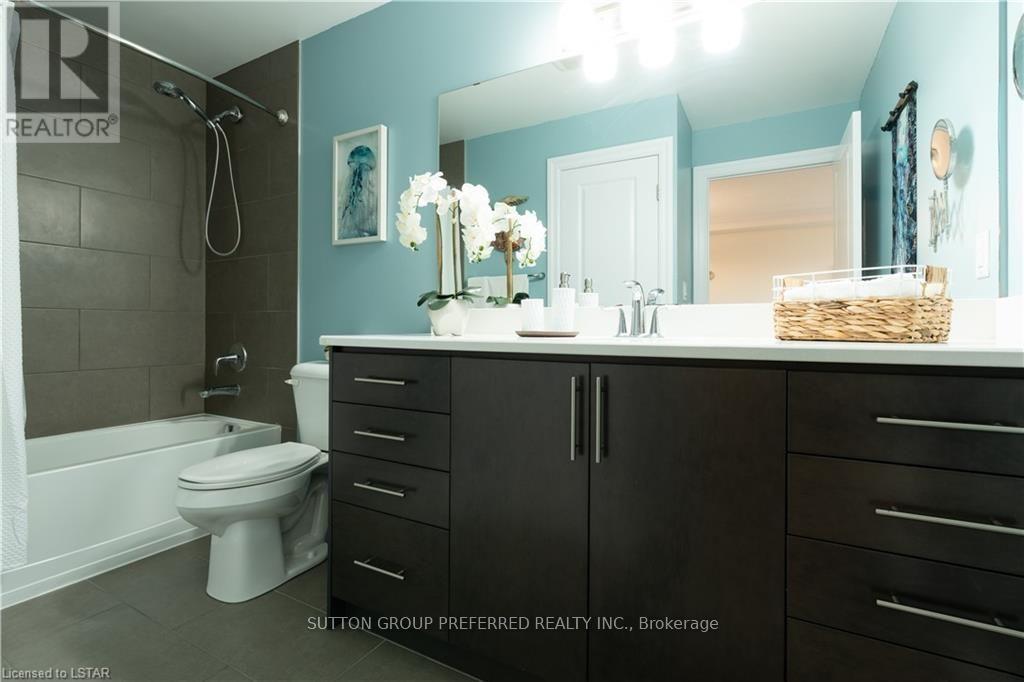 308 - 260 Villagewalk Boulevard Property Photo 8