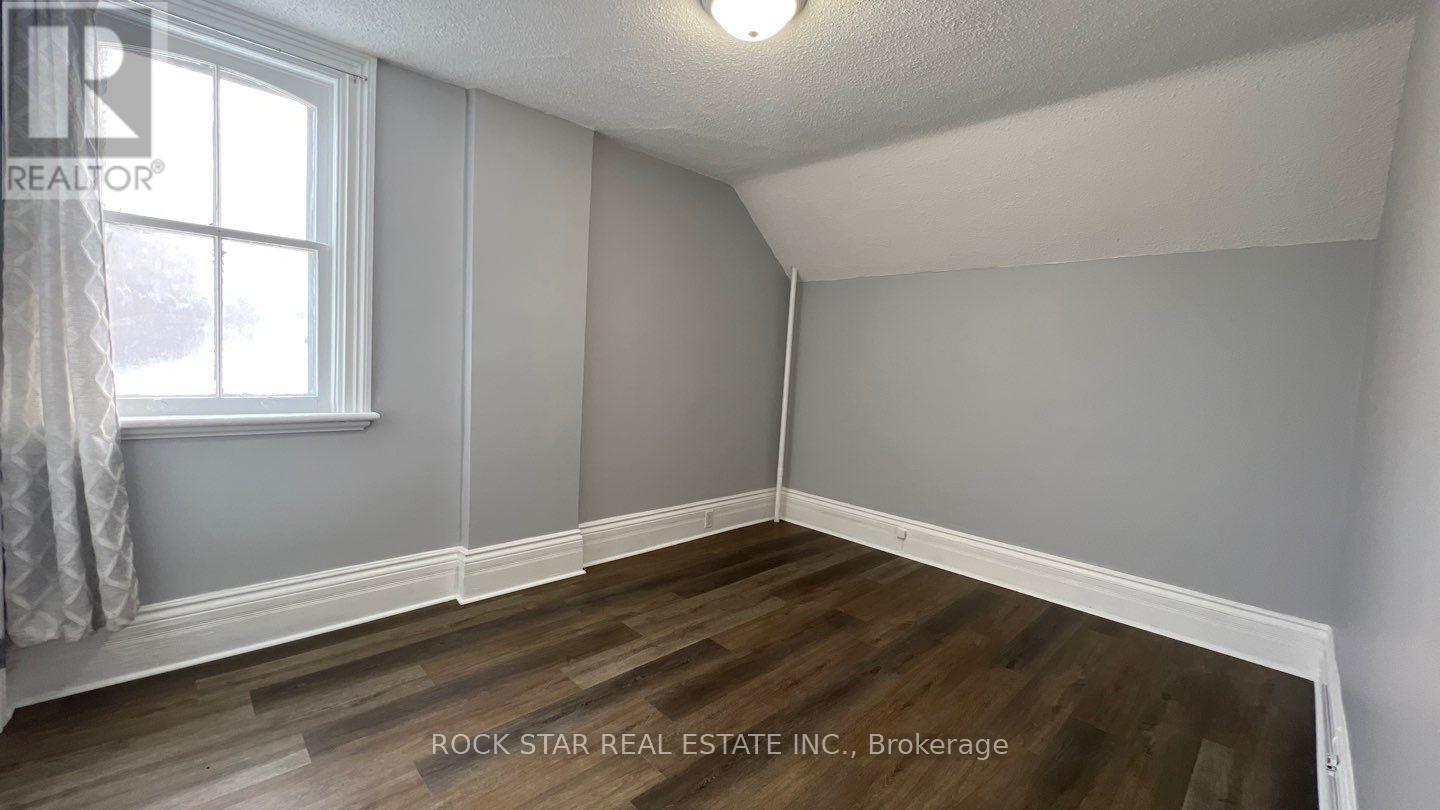 28 Ontario Street Property Photo 12
