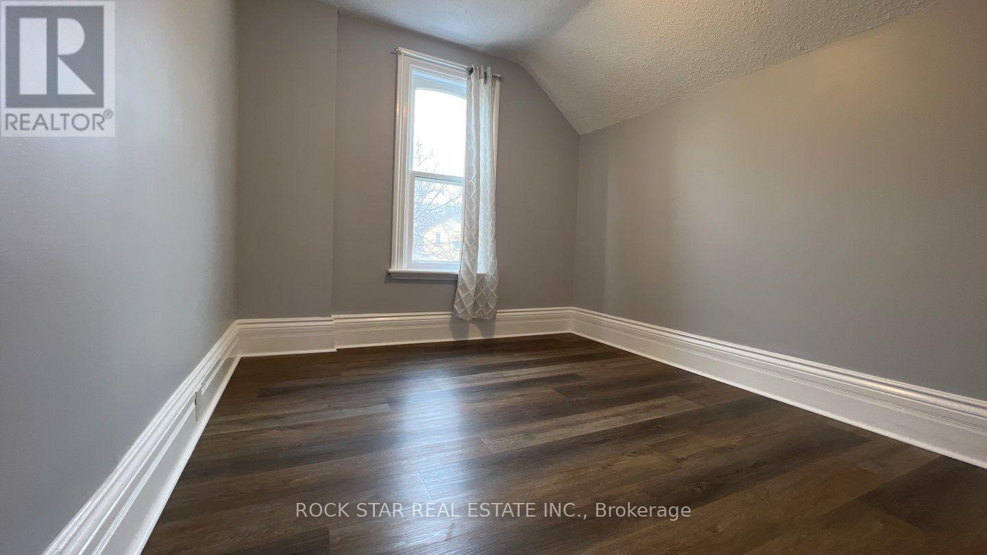 28 Ontario Street Property Photo 14