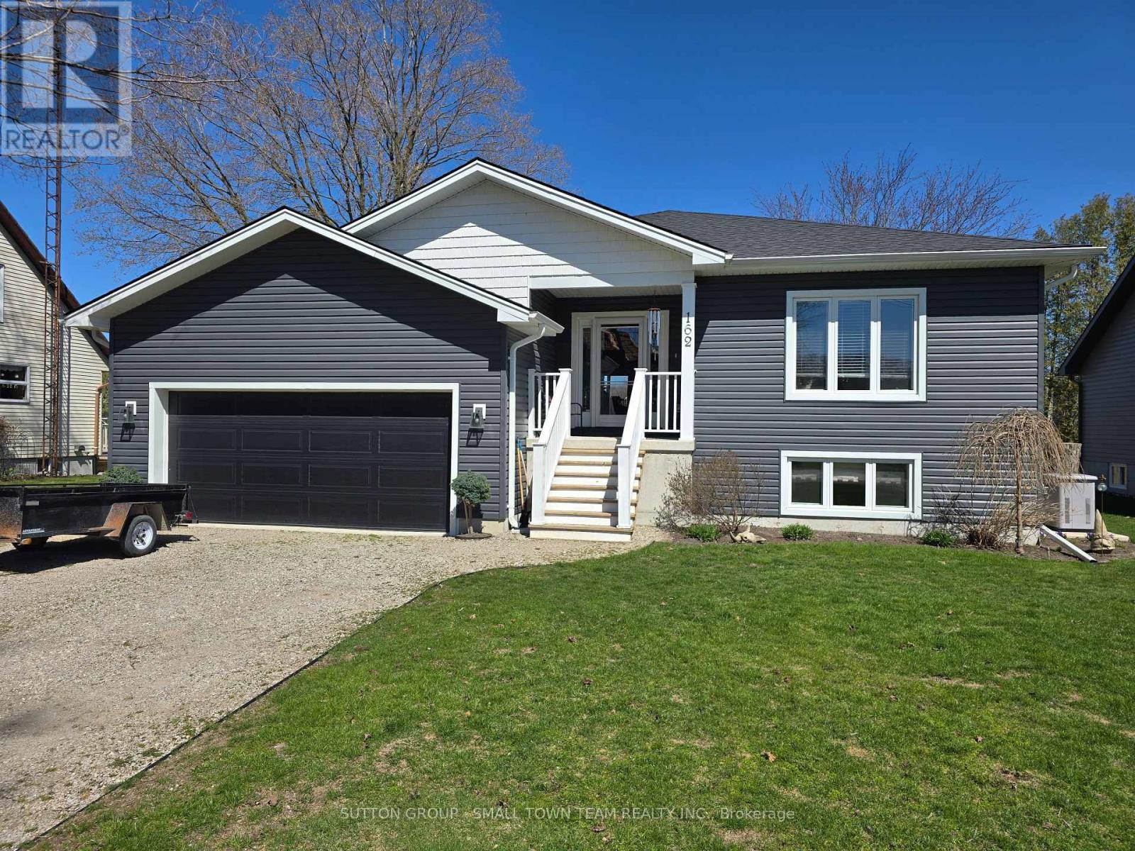 162 ROLAND STREET Property Photo 1
