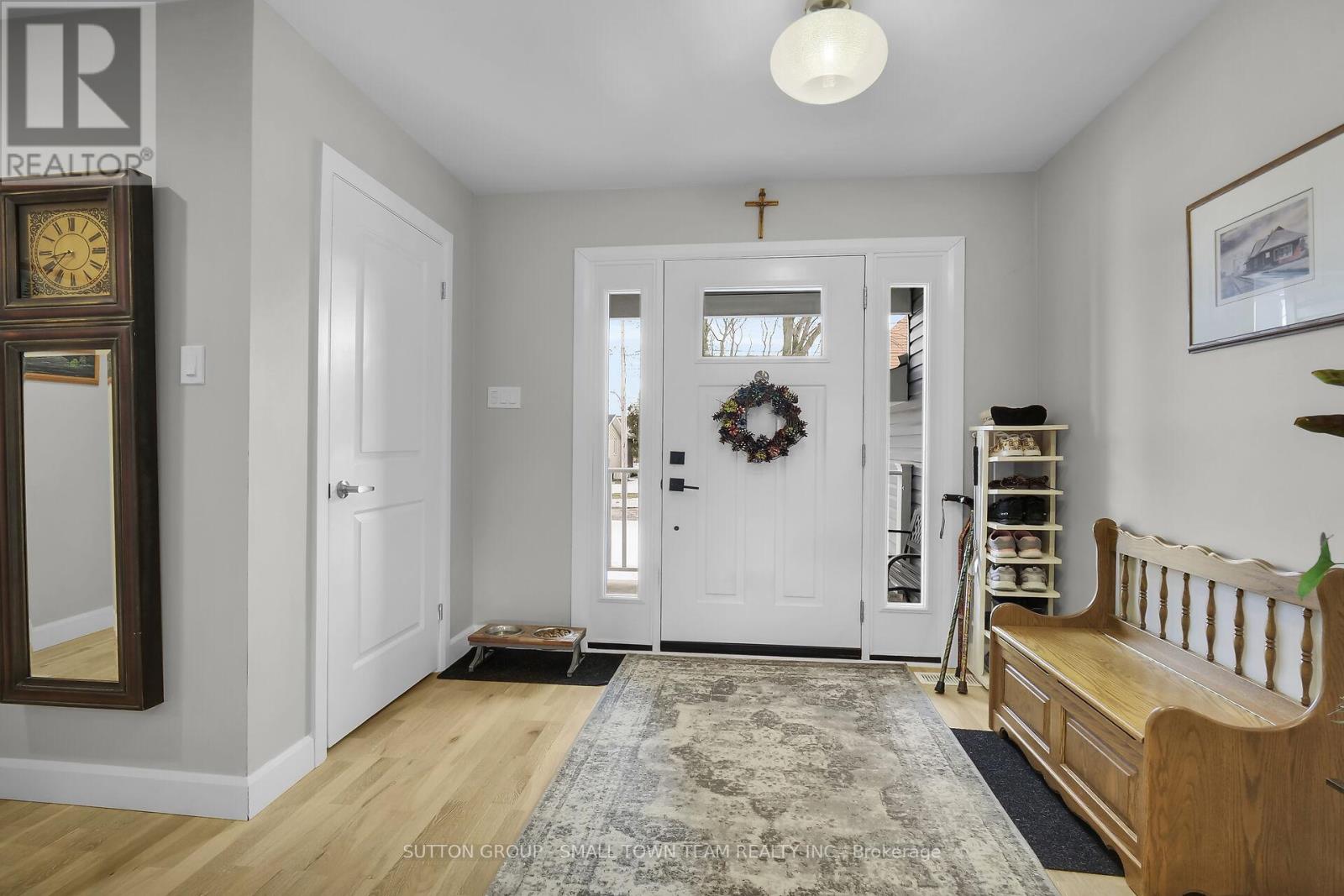 162 Roland Street Property Photo 5