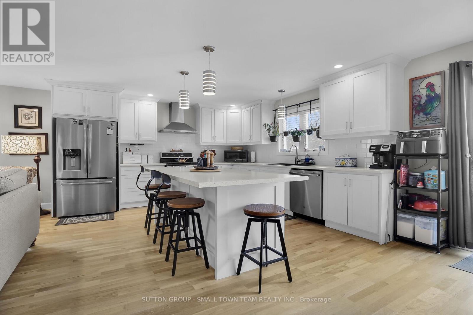 162 Roland Street Property Photo 11