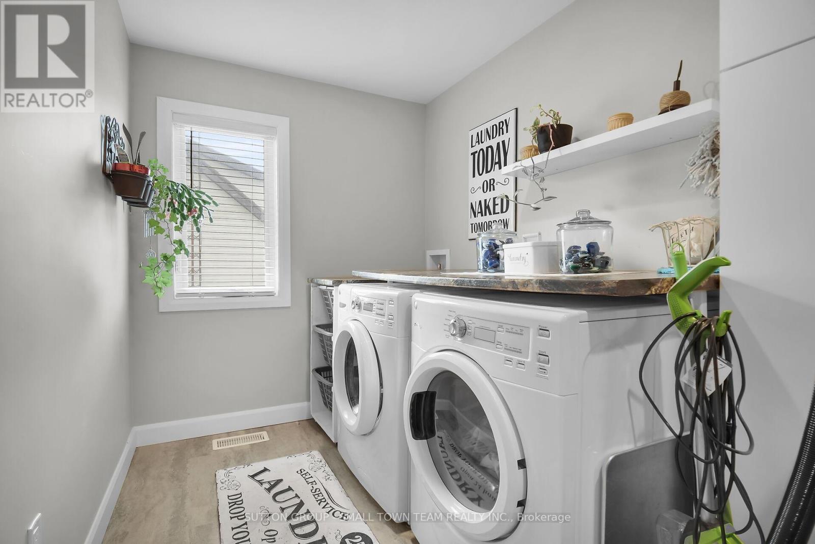162 Roland Street Property Photo 25
