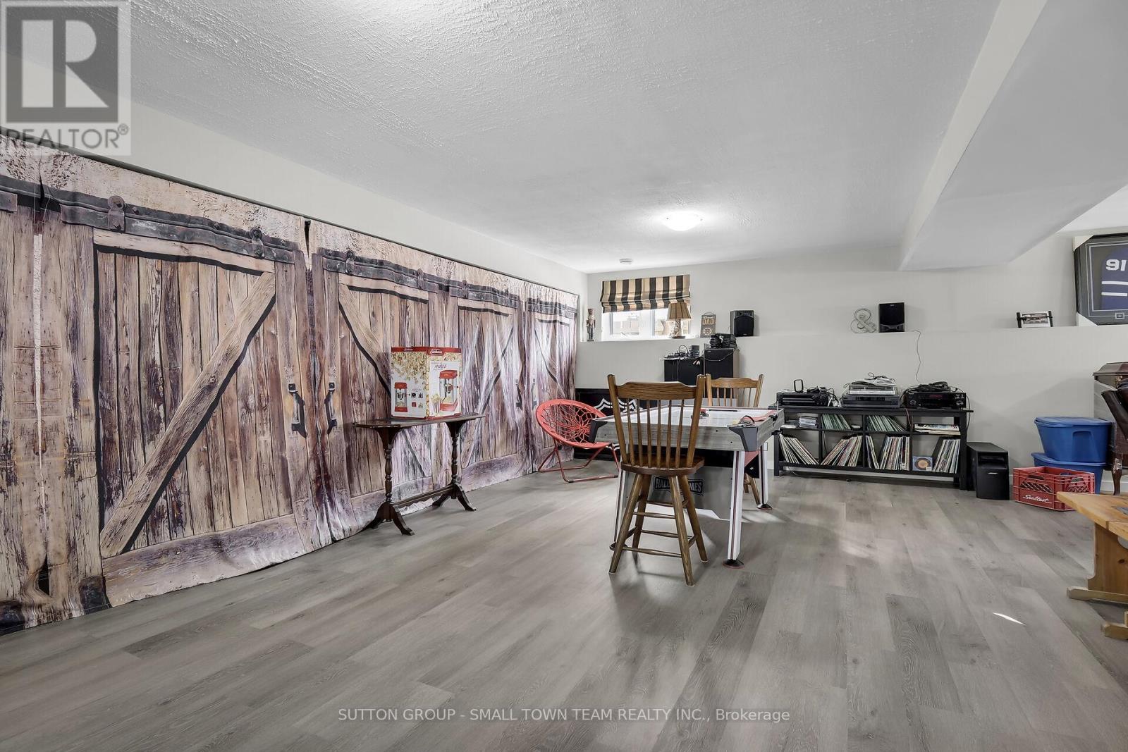 162 Roland Street Property Photo 30
