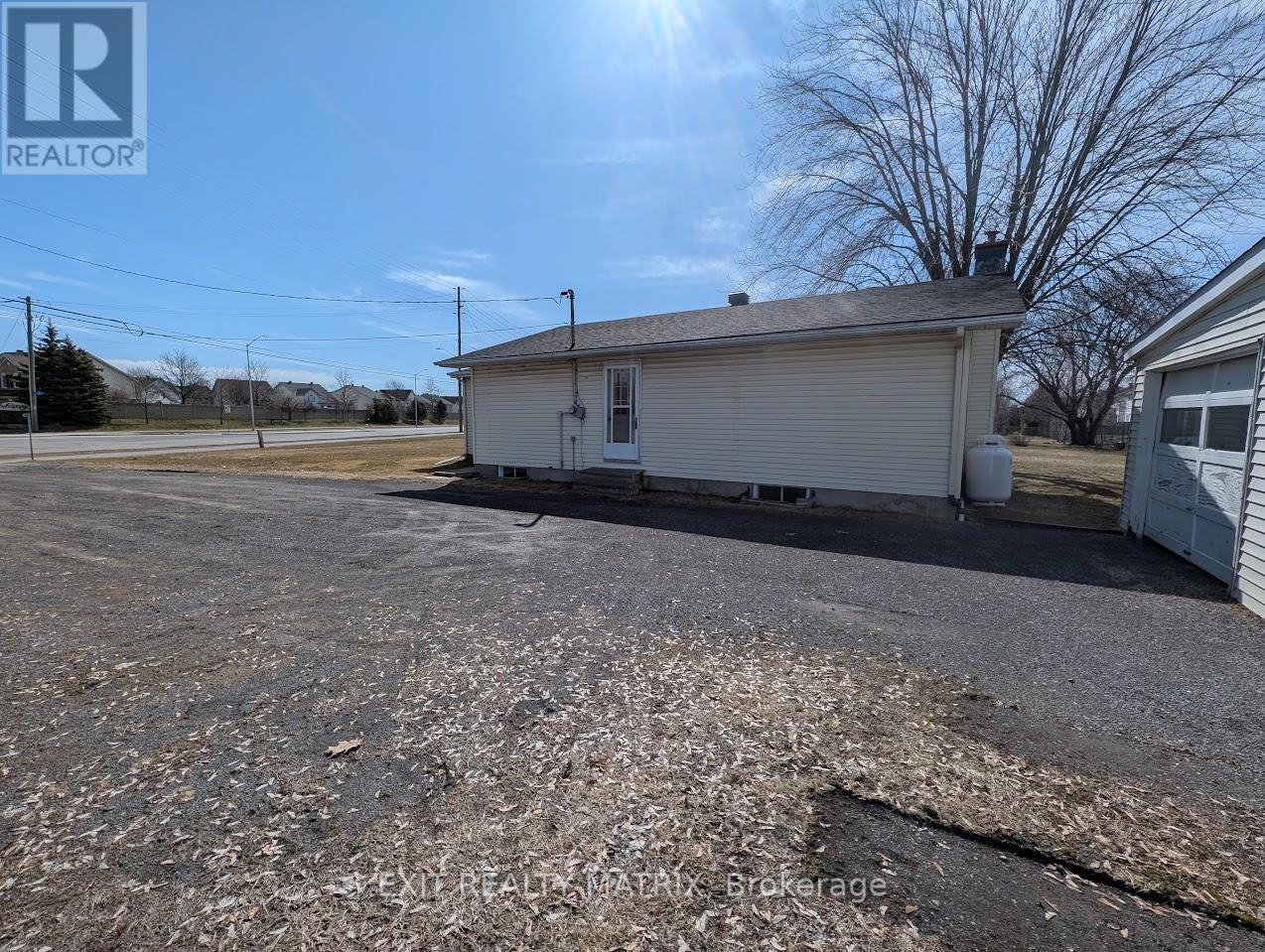 1632 Trim Road Property Photo 3