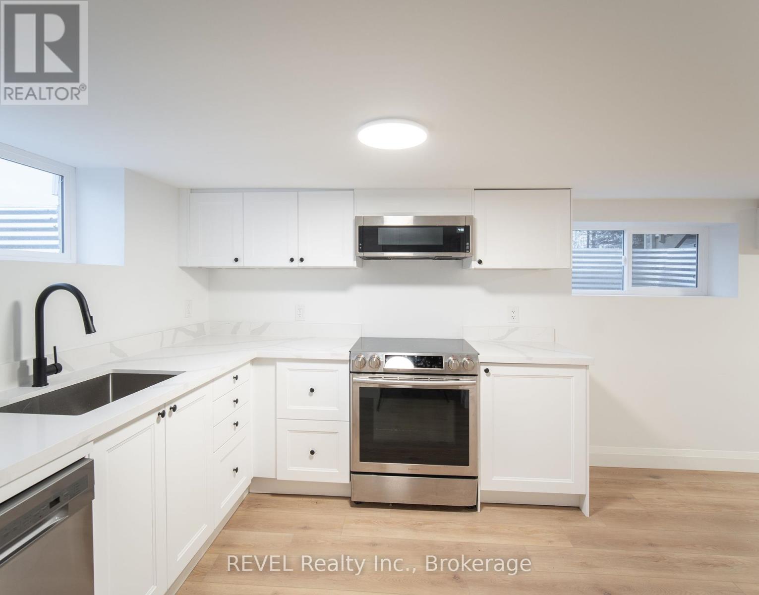 2 - 718 ONTARIO ROAD Property Photo 1
