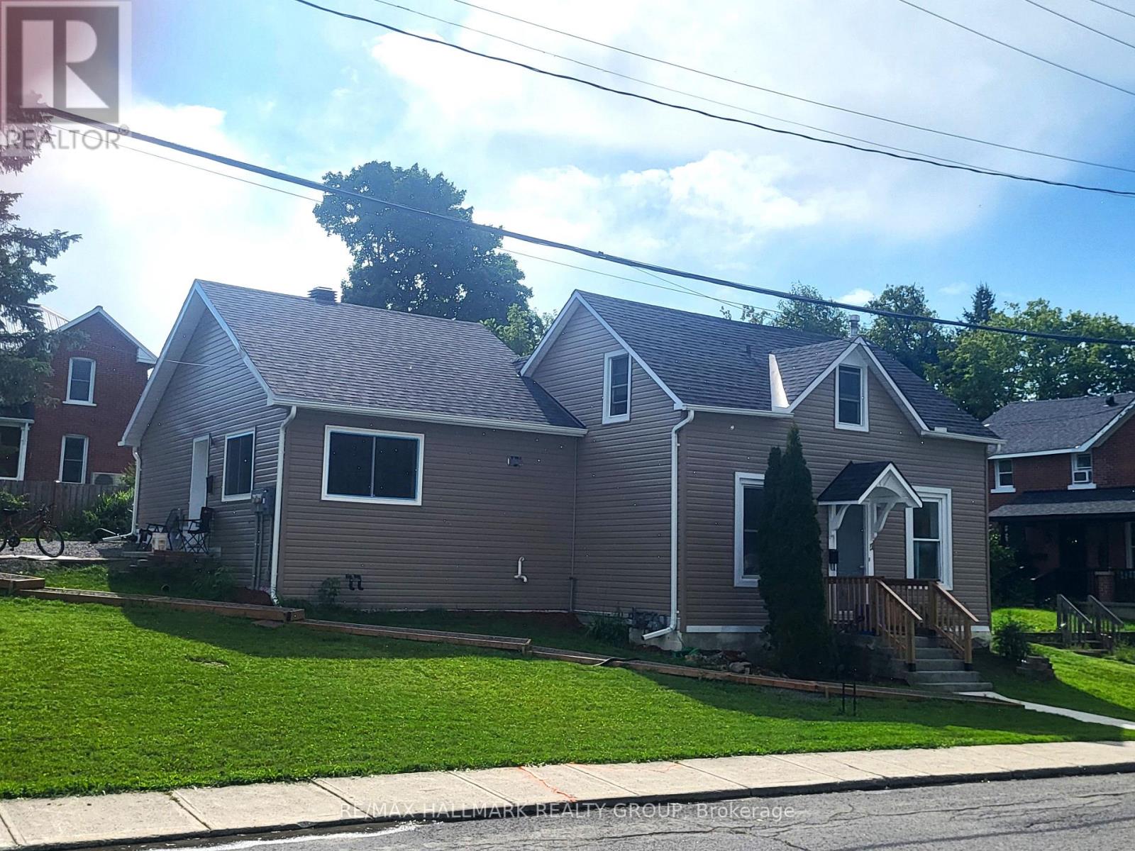 21 Elgin Street E Property Photo 1