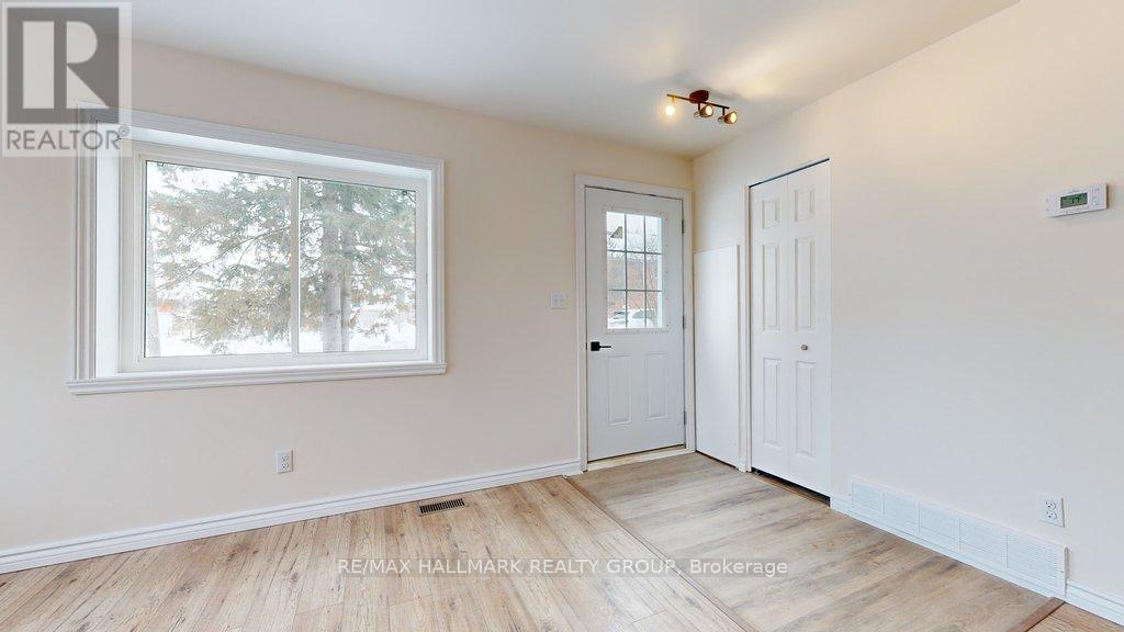 21 Elgin Street E Property Photo 18