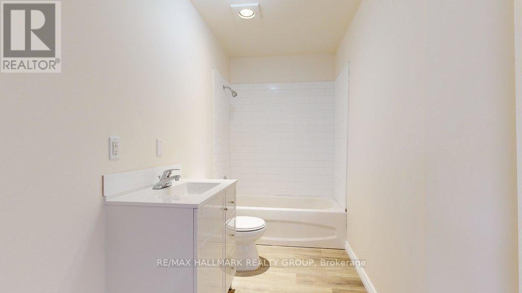 21 Elgin Street E Property Photo 25