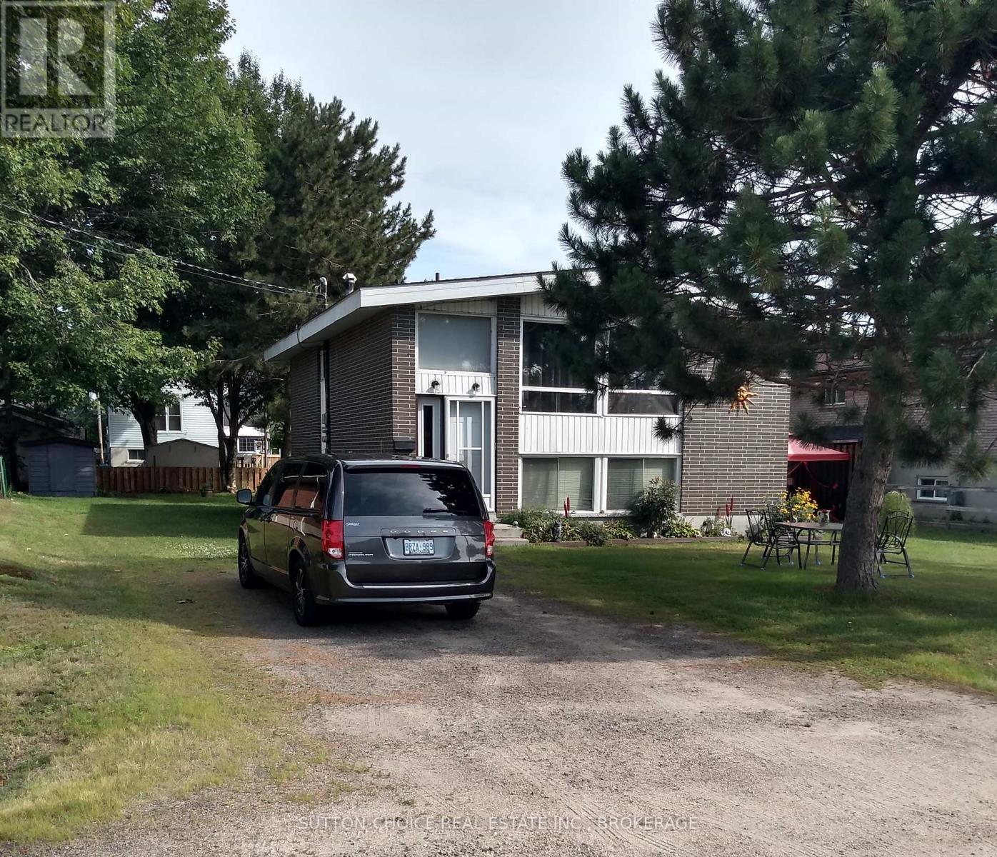 9 MILFORD CRESCENT Property Photo 1