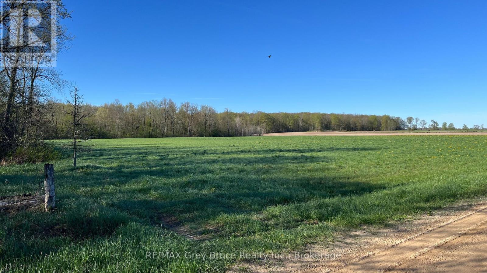 821346 1 Side Road Property Photo