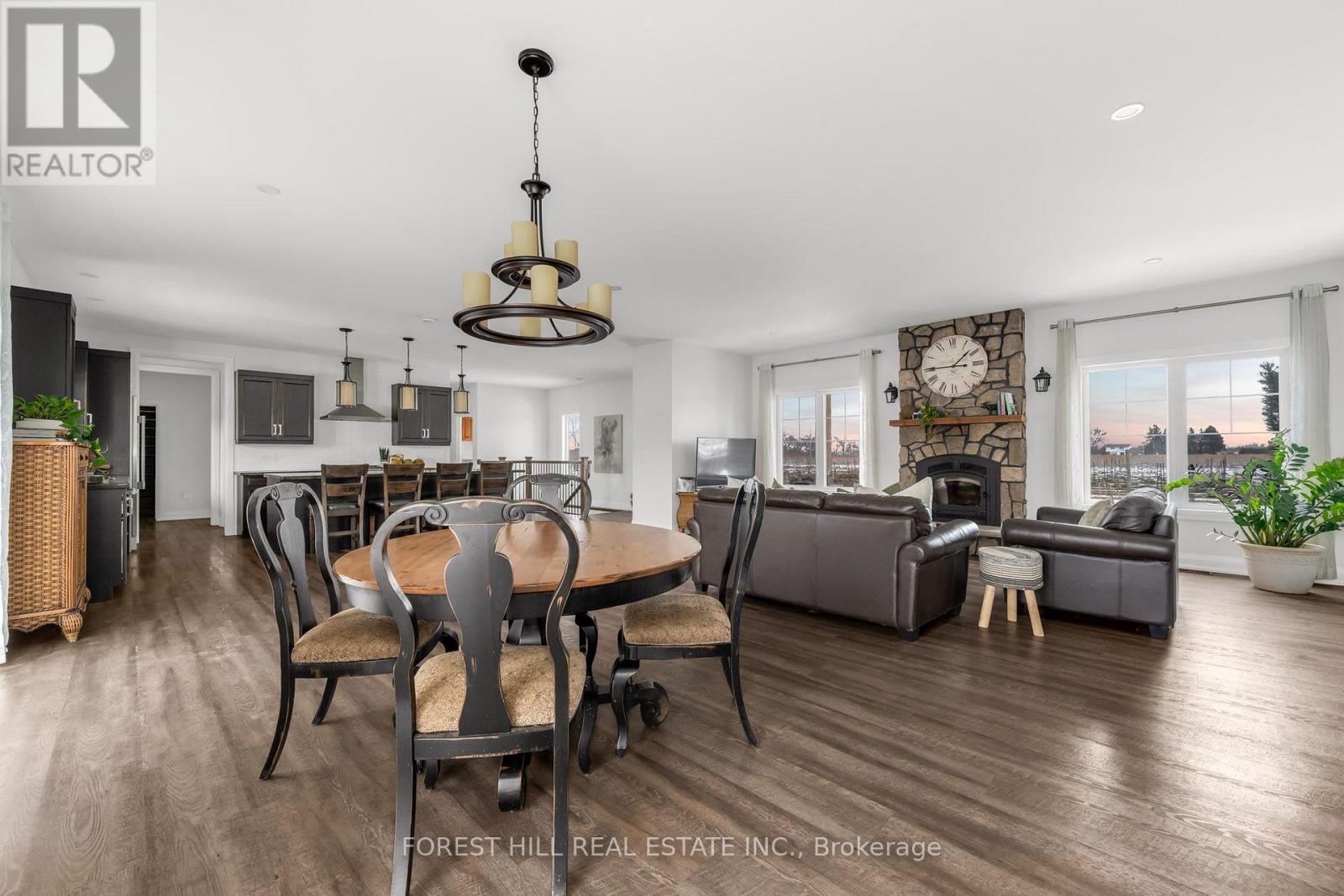 3756 Ninth Street Property Photo 2