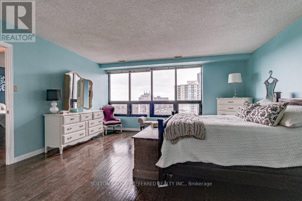 801 - 549 Ridout Street N Property Photo 19