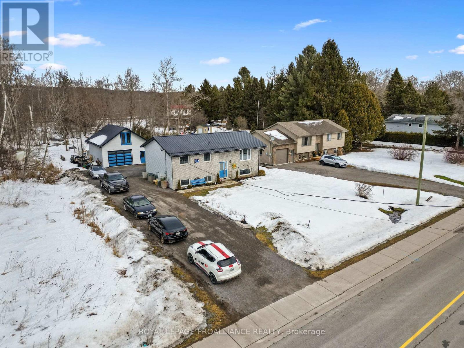 22 Butler Street W Property Photo